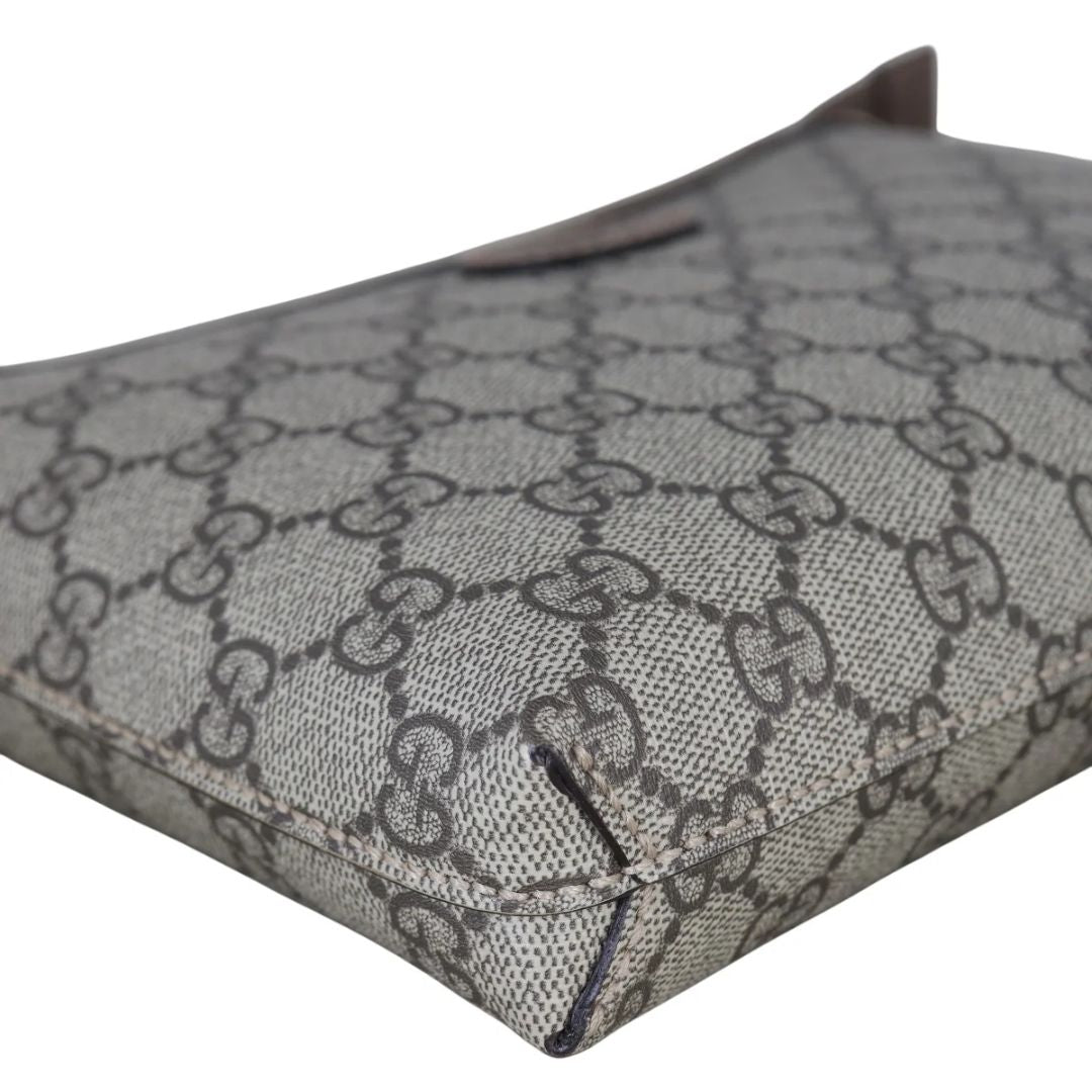 Gucci GG Supreme Interlocking G Messenger